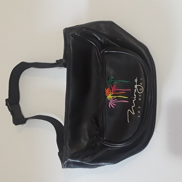 NEW VINTAGE  MIRAGE LAS VEGAS ZIPPERED FANNY BELT - Picture 2 of 4